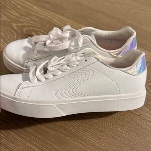 Skechers Kids White Sneakers with Iridescent Detail
